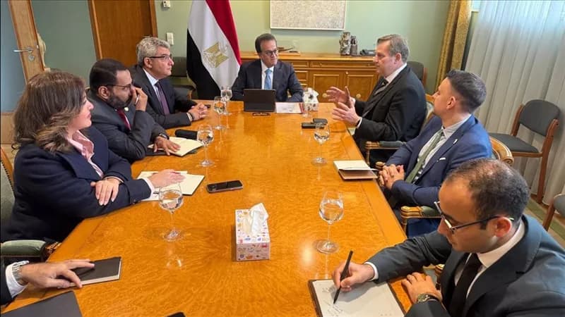 Health Minister reviews partnership talks at WHO Summit