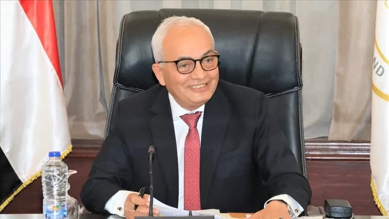 Rida Hijazi commends Dean of Pharmacy on top scientist ranking