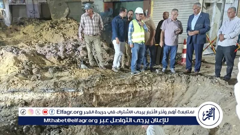 Fayoum official reviews water line work