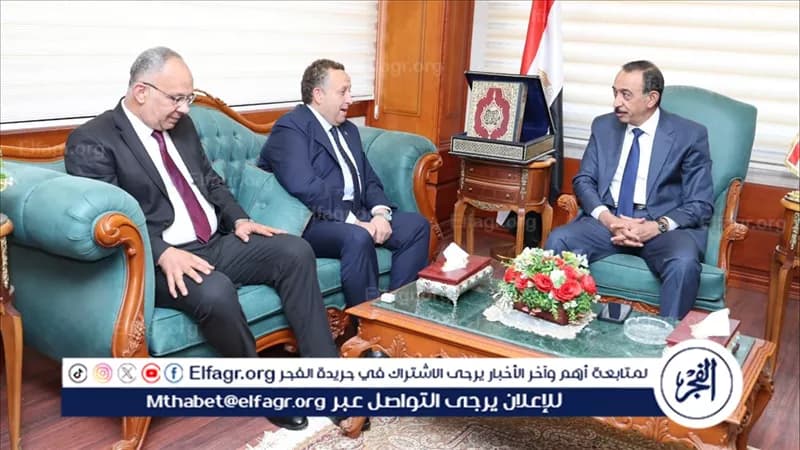 محافظ سوهاج يستقبل نقيب مهندسي مصر