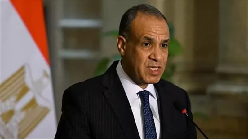 مصر وكازاخستان تتفقان على مناطق لتخزين الحبوب في السويس