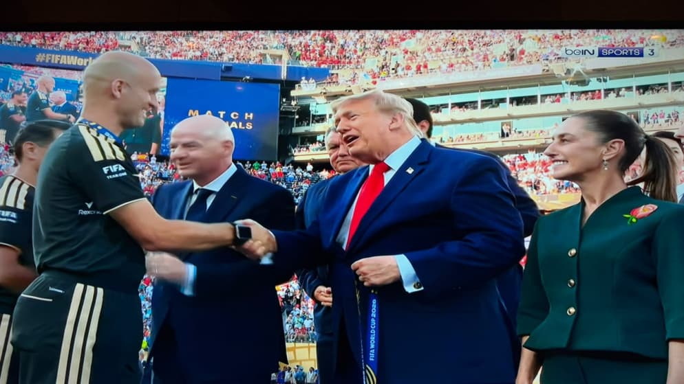 Trump awards World Cup final referees