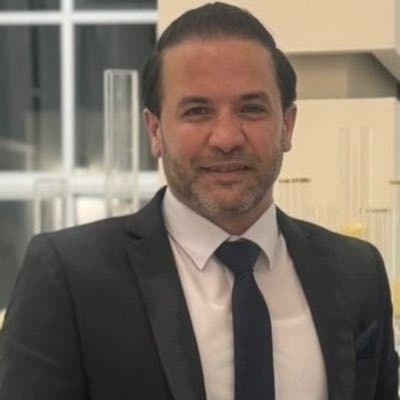 مواصلات بين مطار ريغان والعقبة