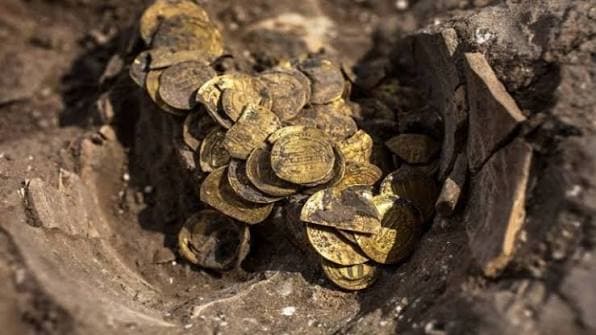 Abu Alanda clarifies gold hoards in cave area