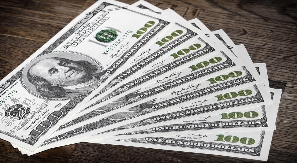 تغيرات في أسعار الدولار الاثنين