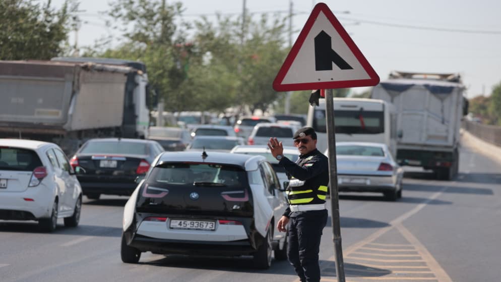 Amman Municipality Starts Paving on King Abdullah II Street