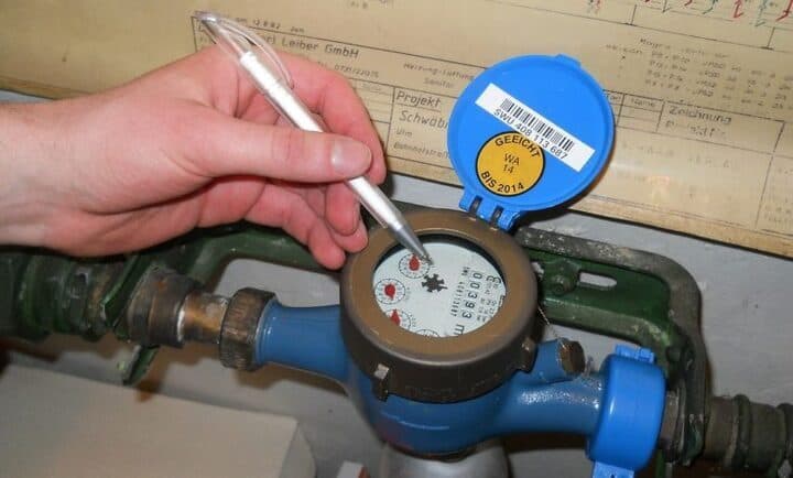 Water firm contracts meter reading firms