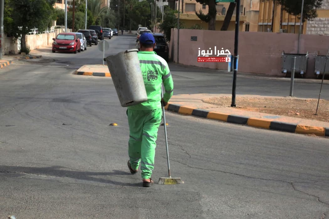 عمال وطن يشتكون من عدم التثبيت