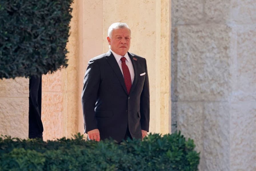 King begins tour across Europe and America
