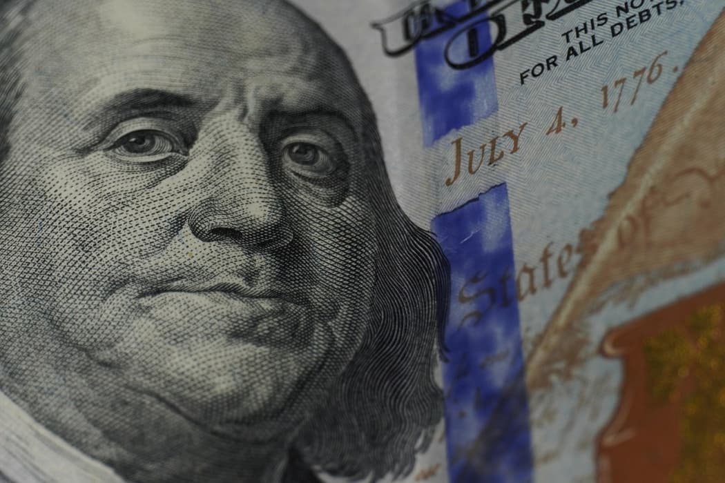 Cash dollar shipment arriving in Iraq