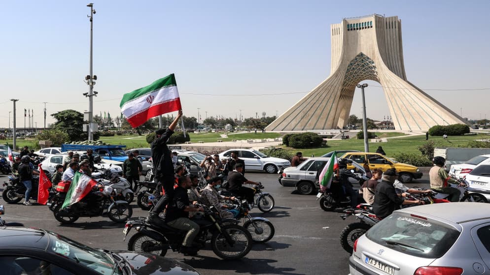 إيران تواصل مطالبها لفتح مضيق هرمز