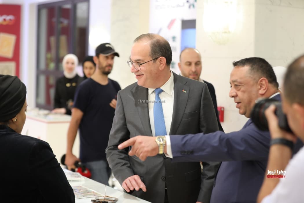 الأردن ي commemorates 100 years of first postage stamp