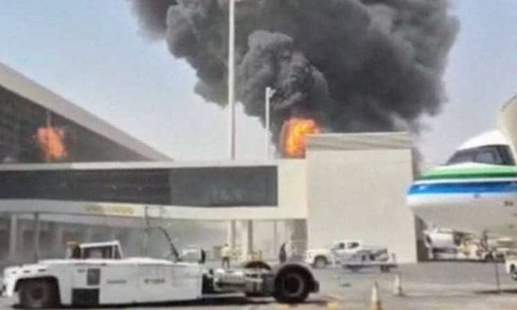 وفاة في هجوم على مطار الرياض