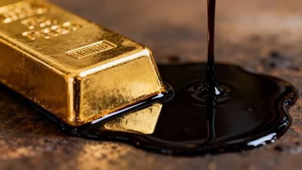 الذهب يرتفع والنفط يتراجع