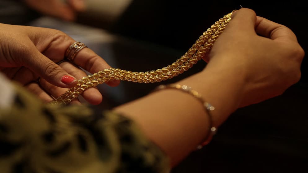 21-karat gold priced at 82.5 Dinars