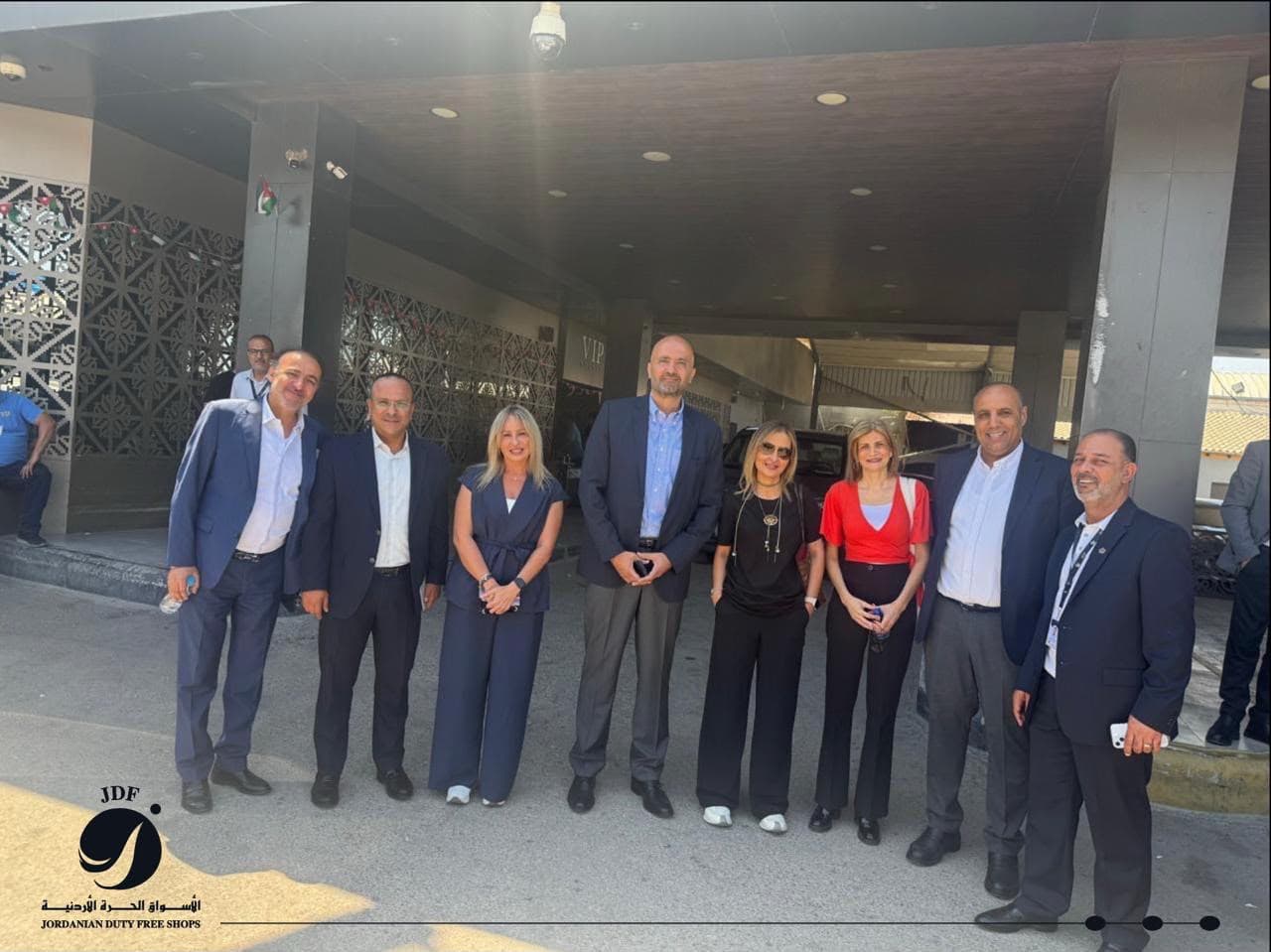 المدير التنفيذي لأسواق الحرة الأردنية يزور جسر الملك حسين