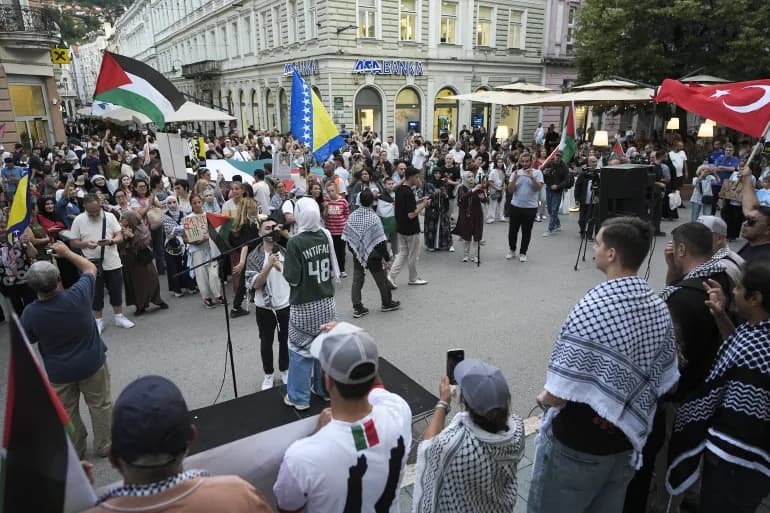 Palestine convoy reaches Montenegro capital
