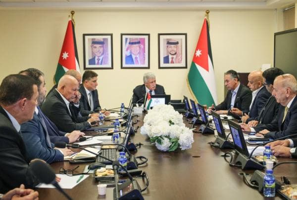 تعزيز تدفق البضائع عبر العقبة والمعابر