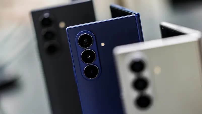 Foldable phones depreciate rapidly