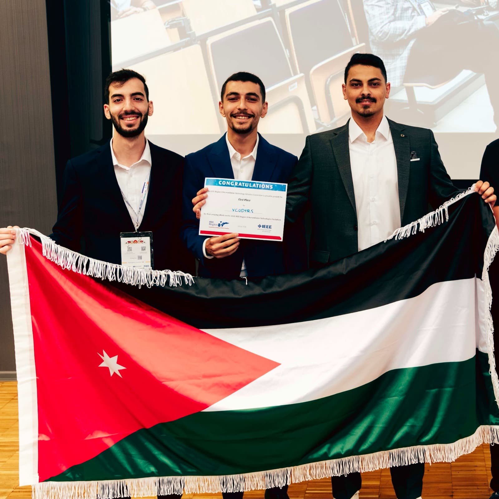جامعة البترا تفوز بمسابقة IEEE بولندا