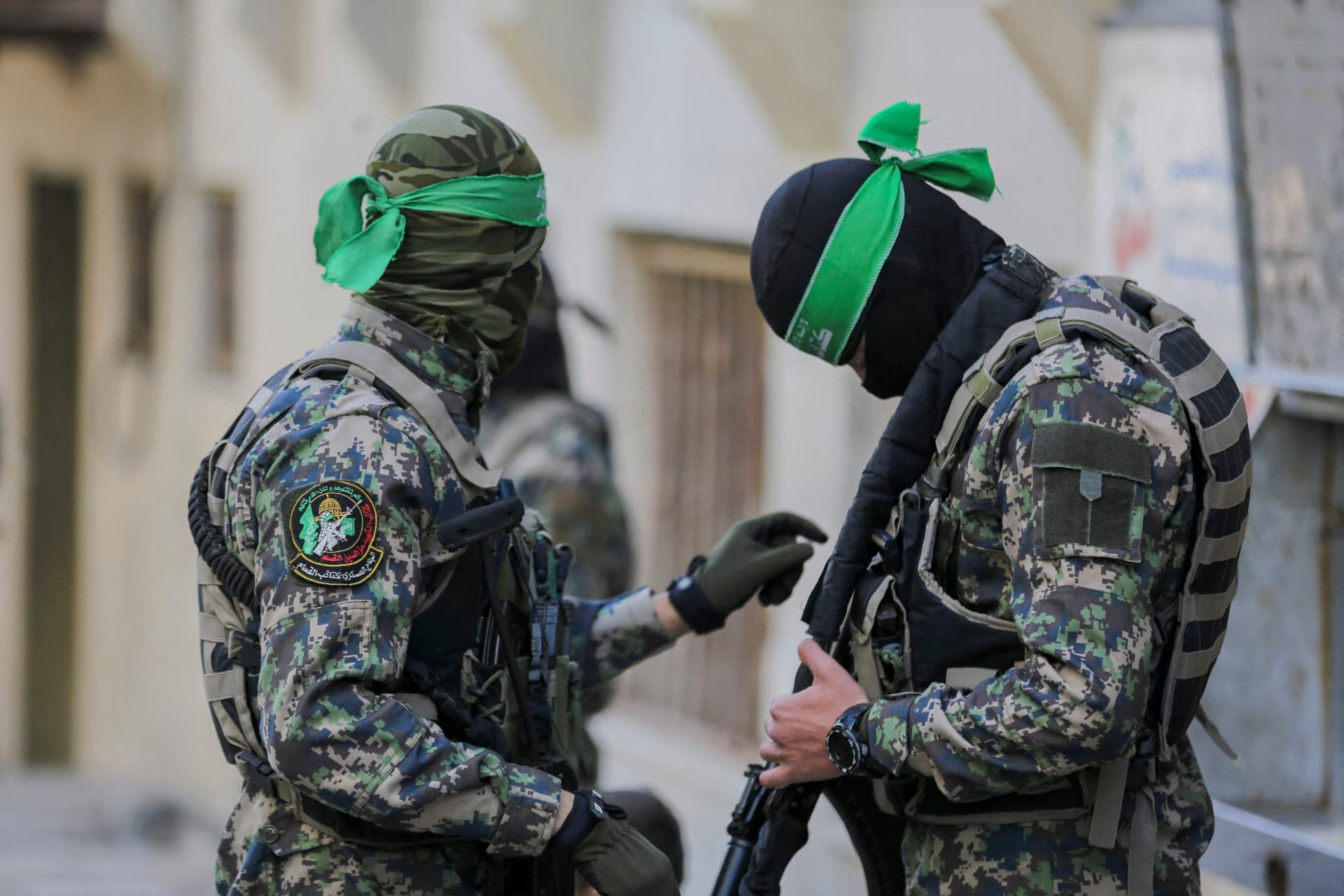 حماس تحدد شروط الوصول إلى السلاح في غزة