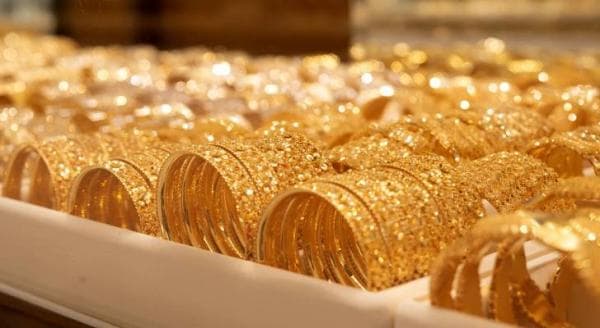 تراجع سعر الذهب إلى 82.6 دينارا