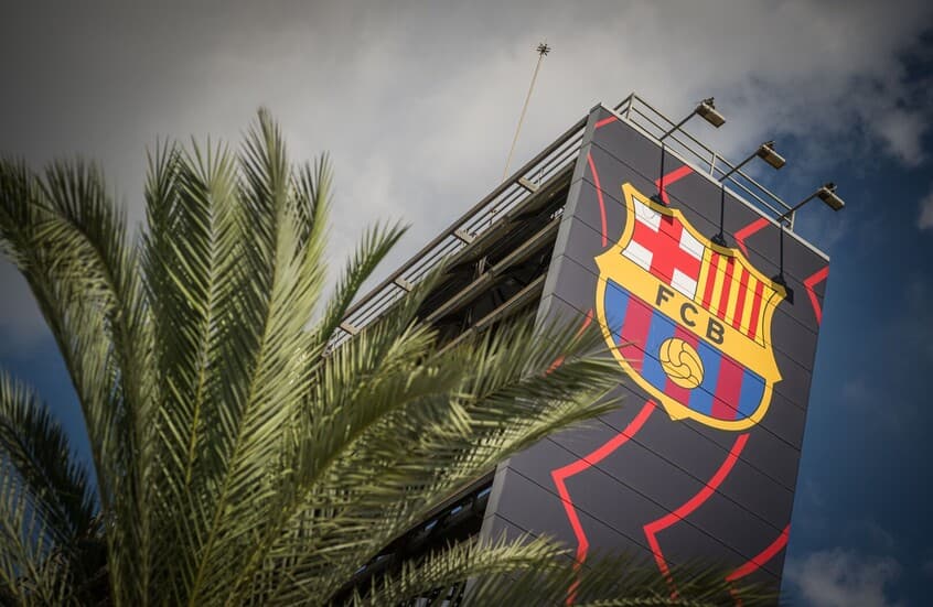 Barcelona secures third summer signing