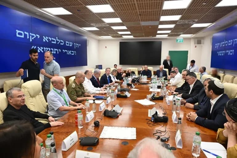 Cabinet splits over Trump's Gaza plan