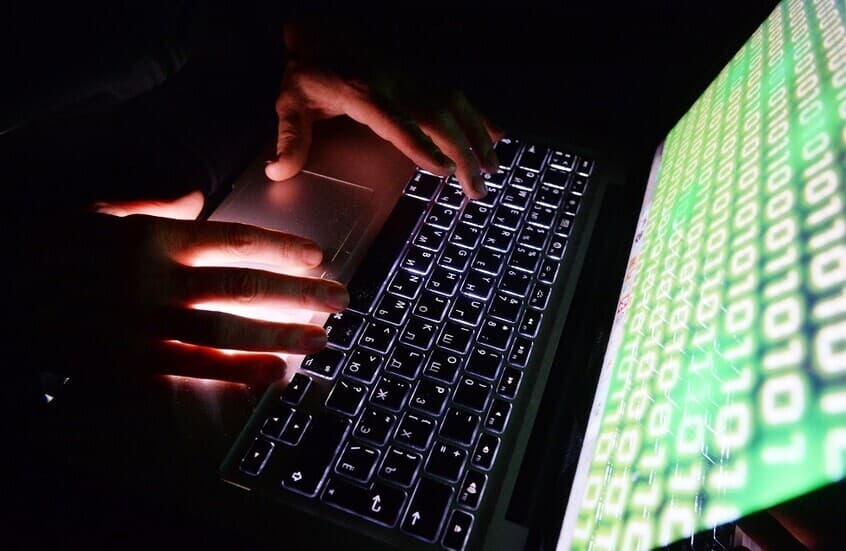 فرنسا تتعرض لختراق معلوماتي واسع