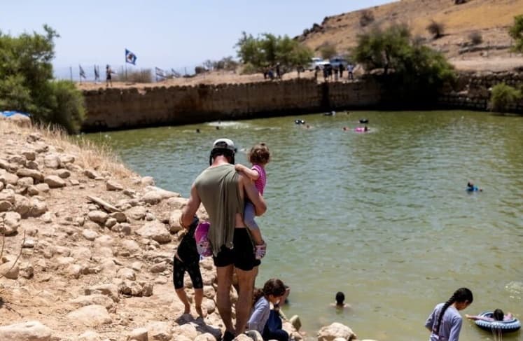 West Bank settlers convert springs into pools