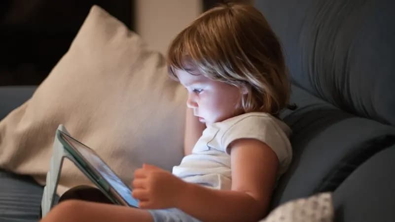 Research suggests screens may aid children's brains