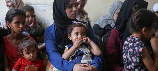 Kasra occupation drops women’s clothes