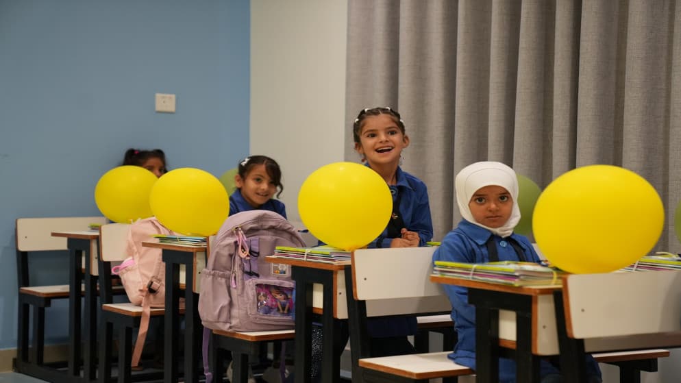 رئيس الوزراء يفتتح مدرسة غرناطة في لواء البادية