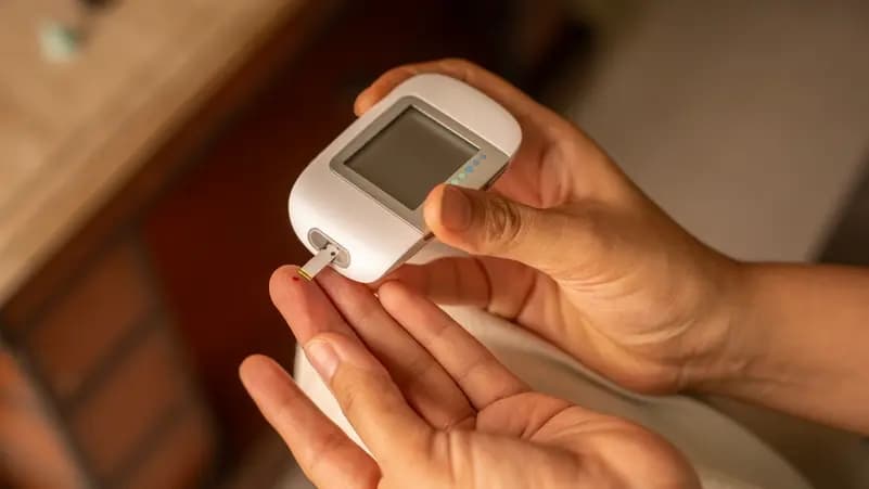 Experts explain water's effect on blood sugar