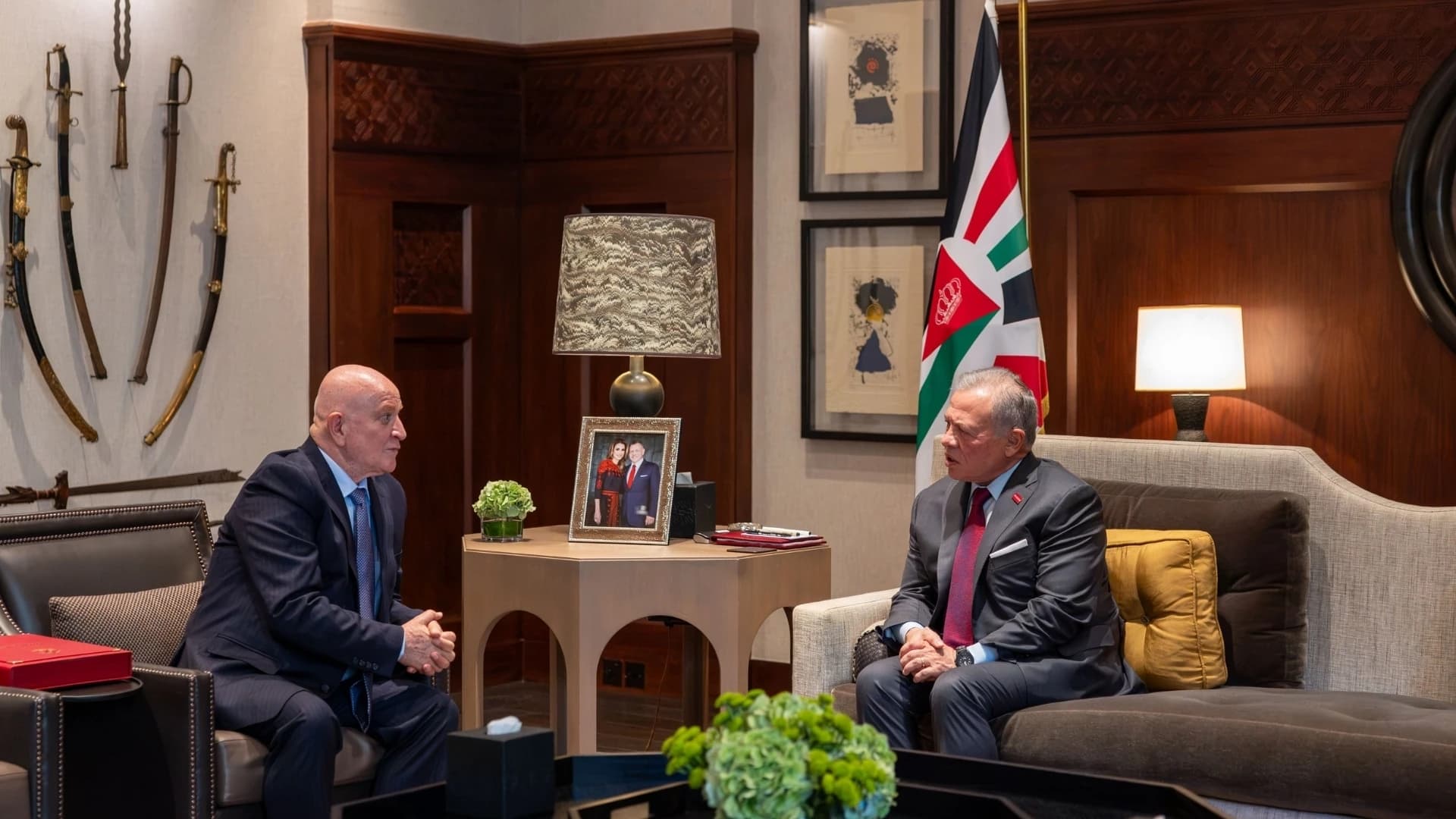 King receives anti-corruption report