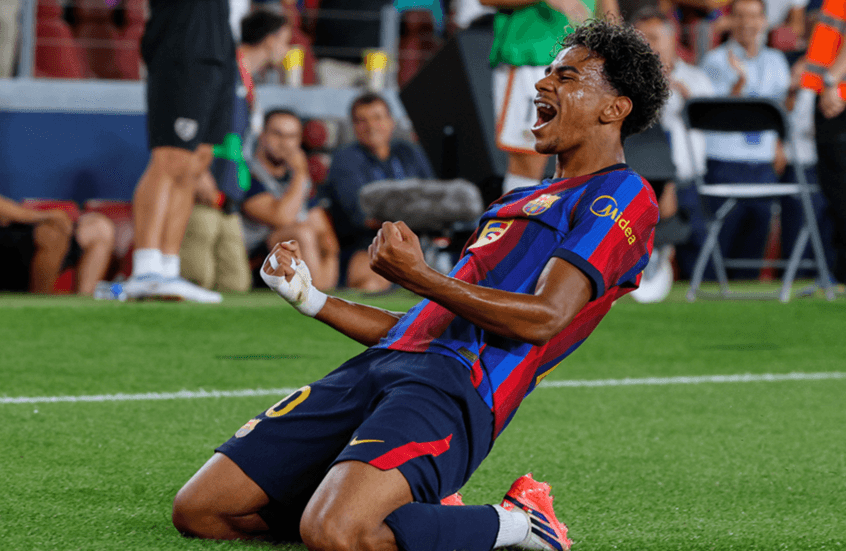 لامين جمال ورافينيا يقودان برشلونة للفوز