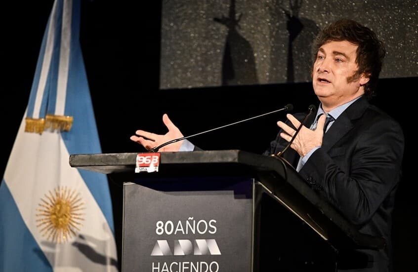 Argentina increases pressure on Falklands