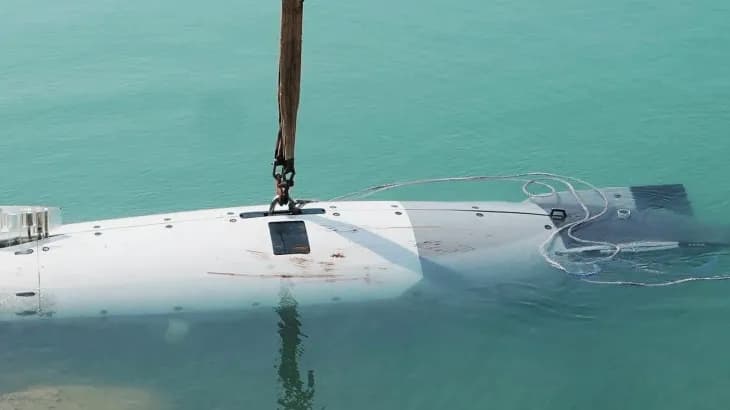 Iranian Guard Seizes US Drone Submarine