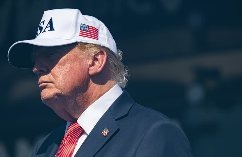 Trump commends AfD win over immigration policies