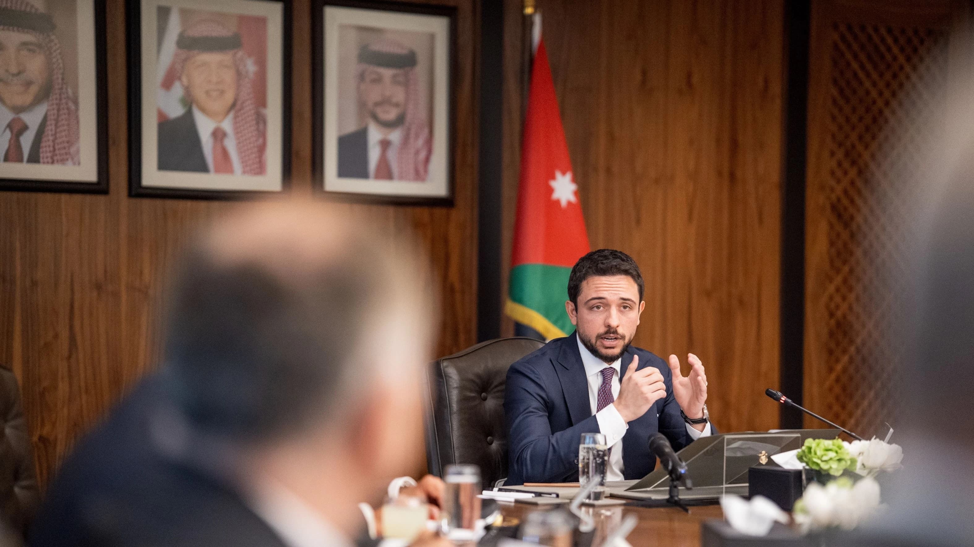 ولي العهد يركز على مصلحة المواطنين ويدعو لتوسيع التعاون الدولي