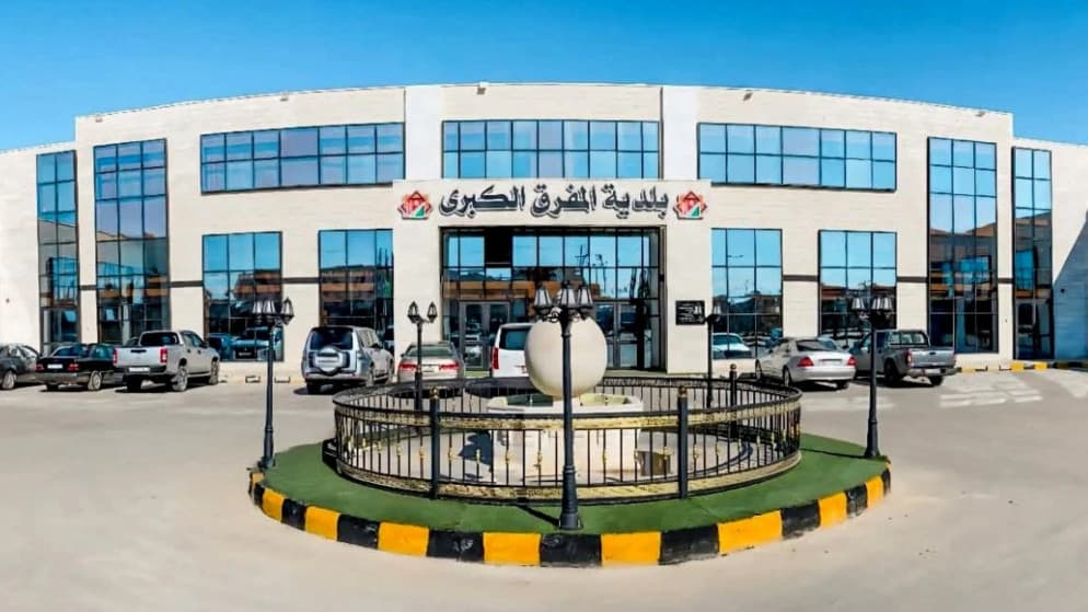 Mafraq Municipality stabilizes 23 daily workers