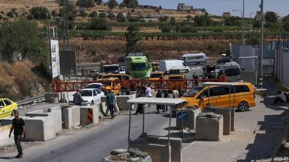 الاحتلال يفرض إغلاقا شاملا على الضفة لأسبوع