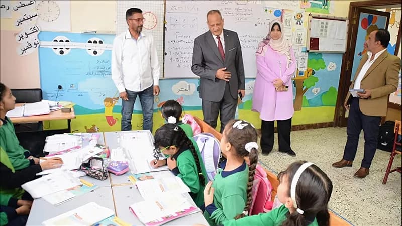 Bedouin observes Al-Qabouti School progress