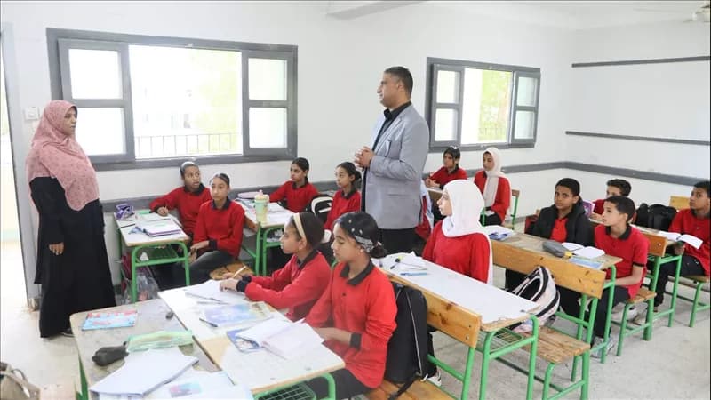 New Valley Education Director Checks Martyr Samir School for Exams