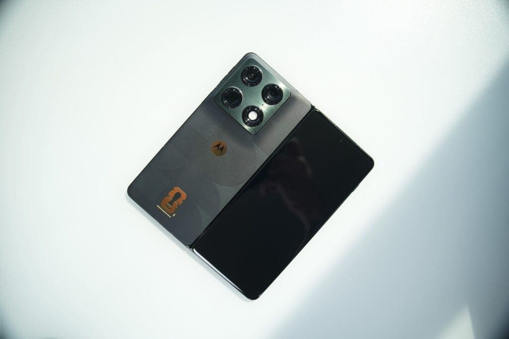 Motorola RAZR Fold: Luxury to Productivity