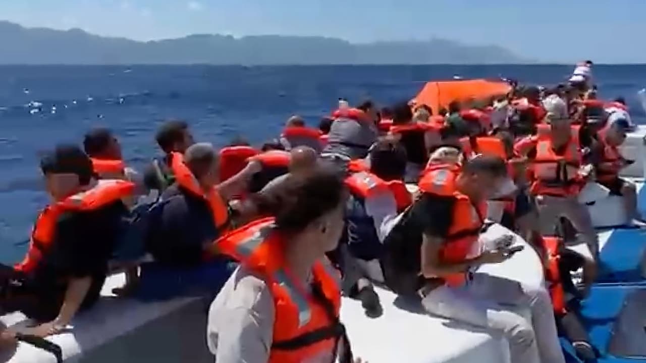 ناجون يوصفون رعب عبّارة قبرص