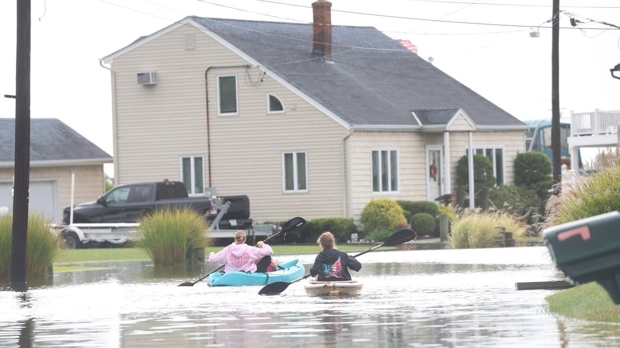 Nor'easter causes flooding and outages