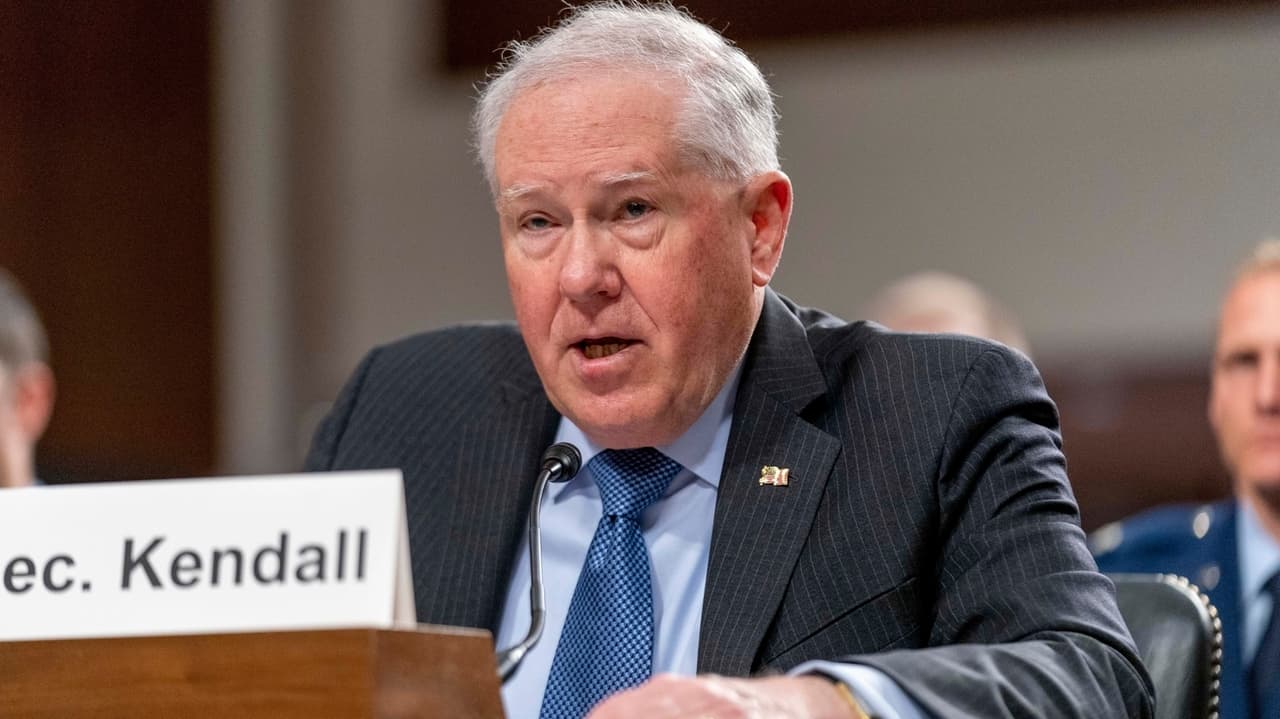 Ex-Air Force Secretary to sue Trump over security clearance