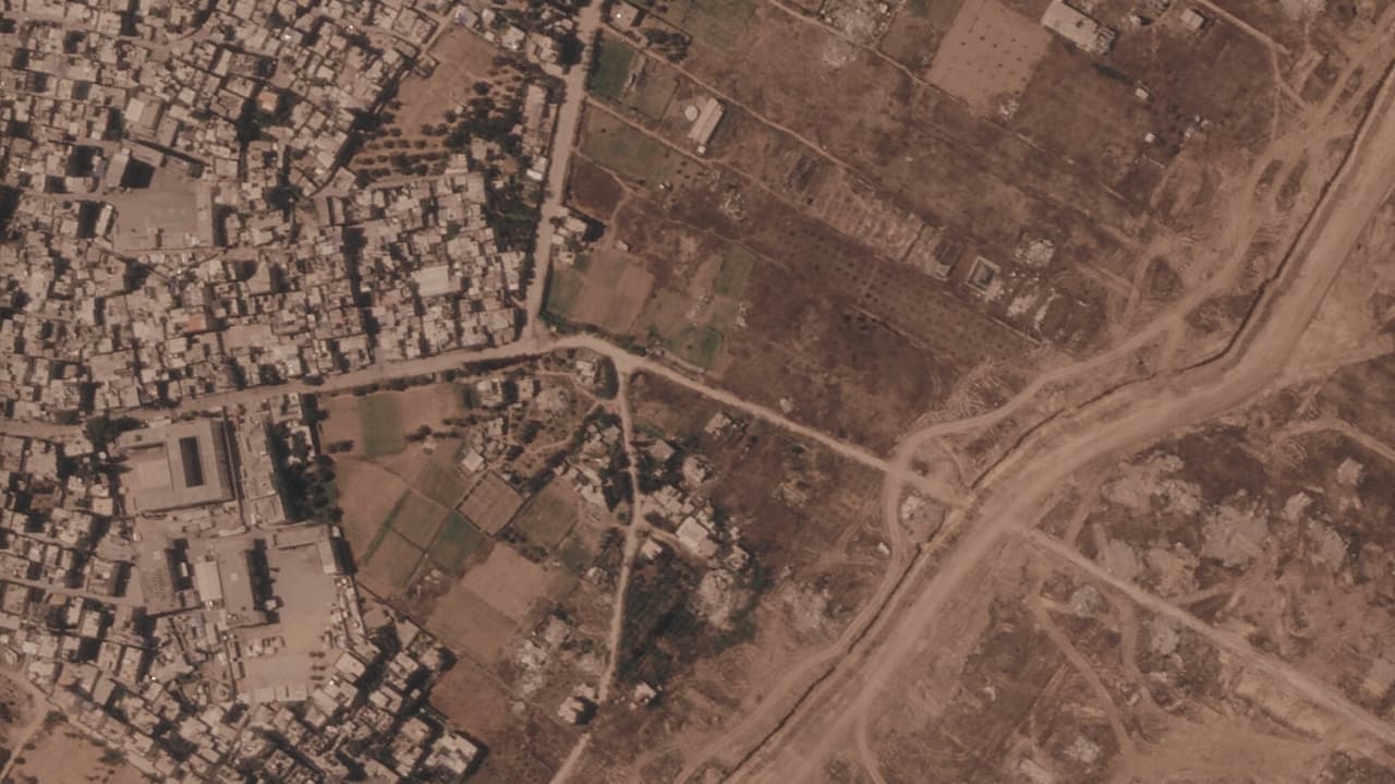 Israel constructs barrier in Gaza