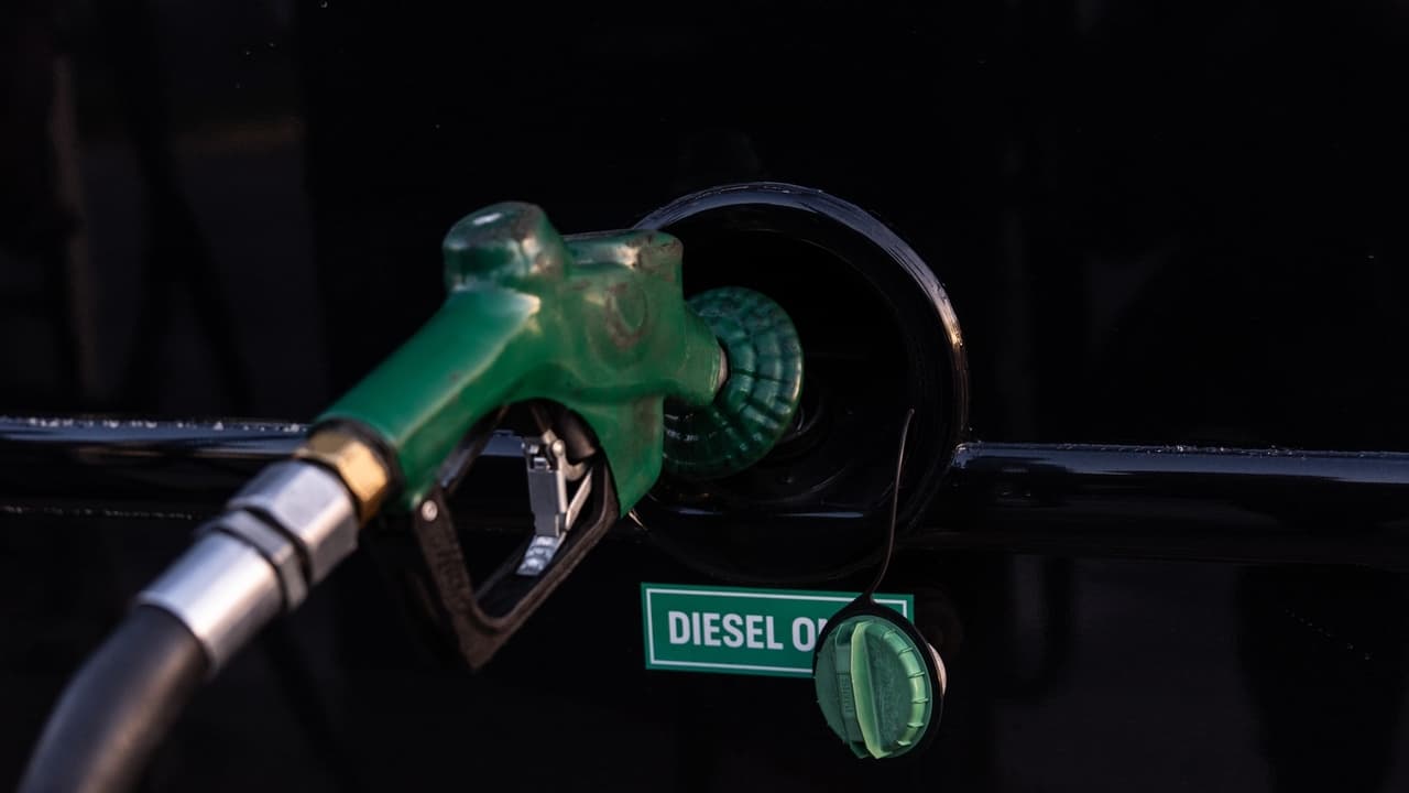 US diesel hits record $5.85 amid Iran conflict